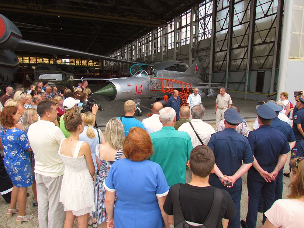 MIG 4